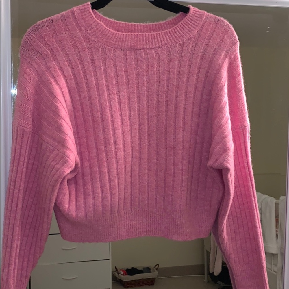 Pink sweater 💖 - Picture 2 of 3